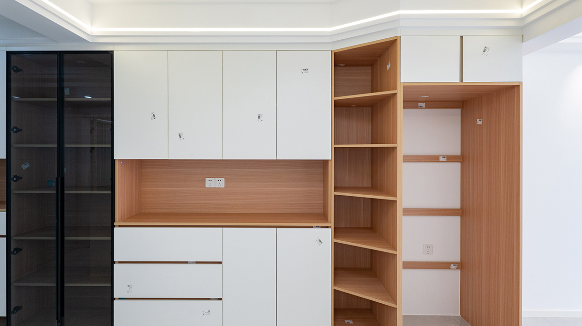 原木元素自然鋪展，質(zhì)樸雅韻悠然縈繞